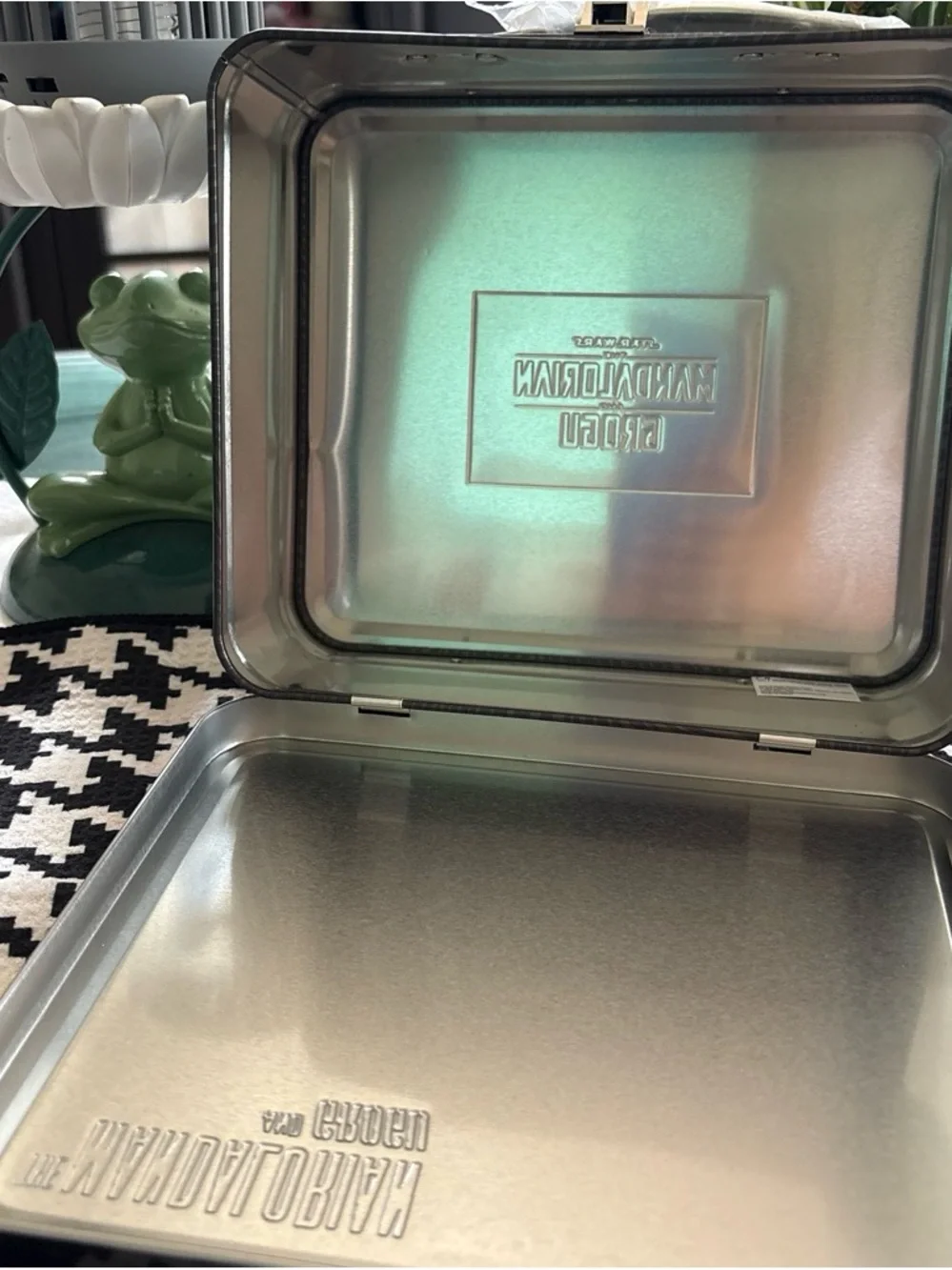 Star Wars The Mandalorian Lunchbox - Black